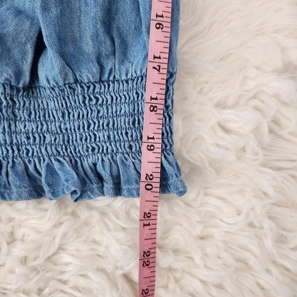 Old Navy Scoop-Neck Smocked Chambray Blouse. Size Small Tall. New. - Picture 5 of 8